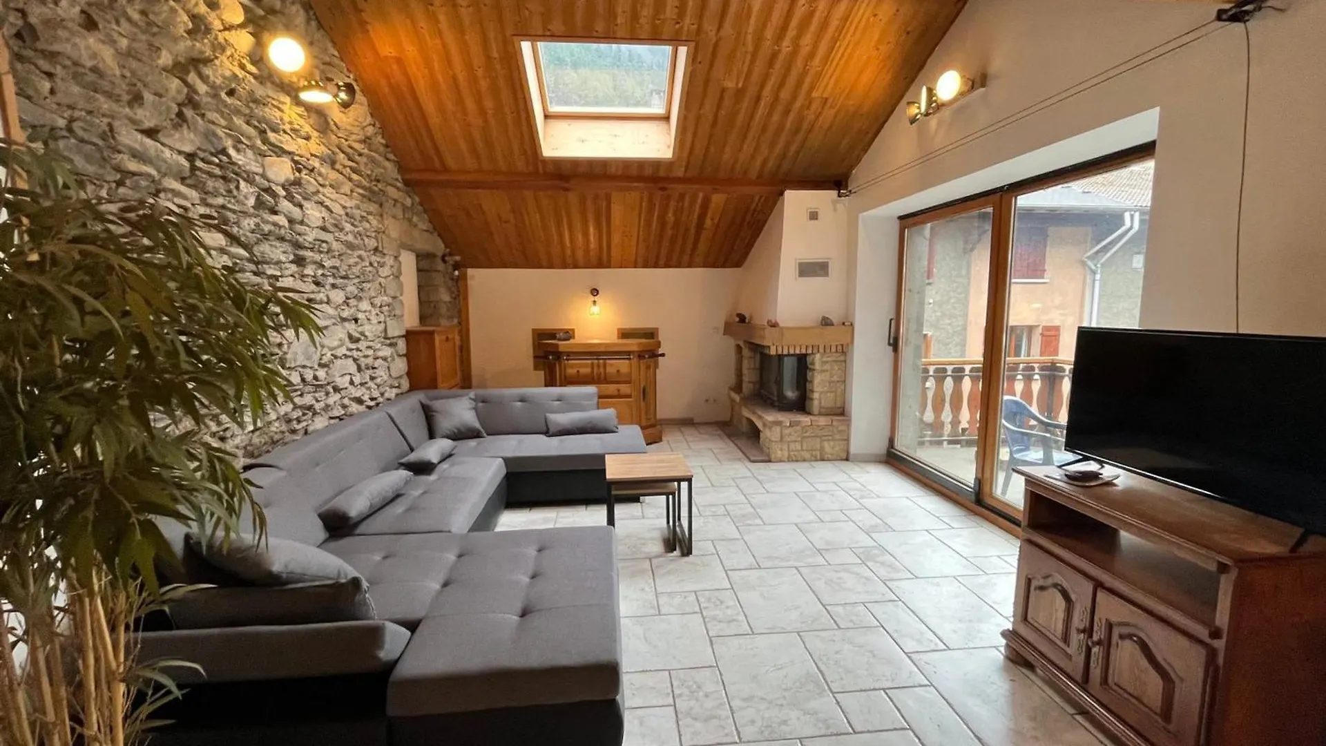 Appartement 14 Personnes Avec Balcon Et Terrasse Au Coeur De Val Cenis Lanslebourg, Proche Commerces - Fr-1-508-258